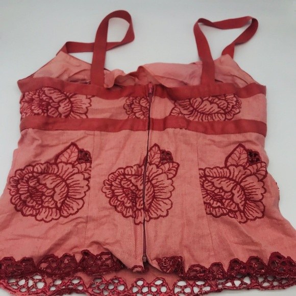 Embroidered Linen Tank Top - Picture 2 of 8